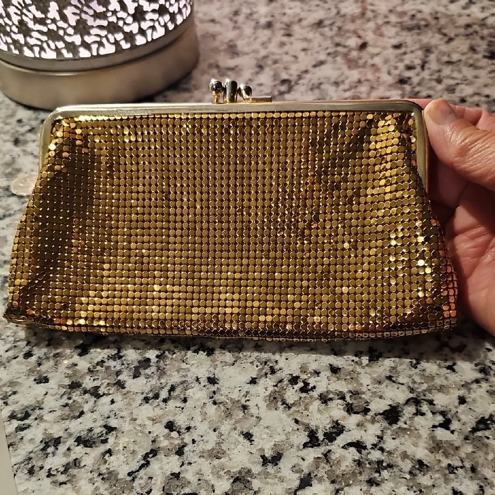Whiting And Davis Vintage Gold Mesh Kiss-Lock Evening Clutch